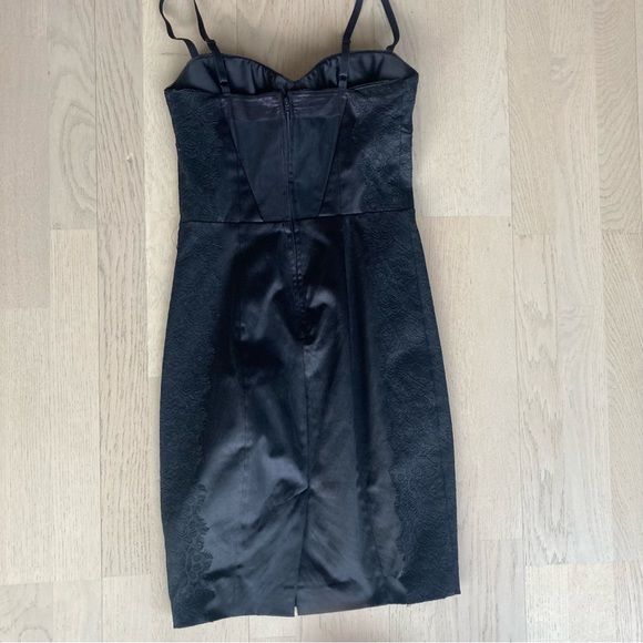 Little black dress - Picture 3 of 8